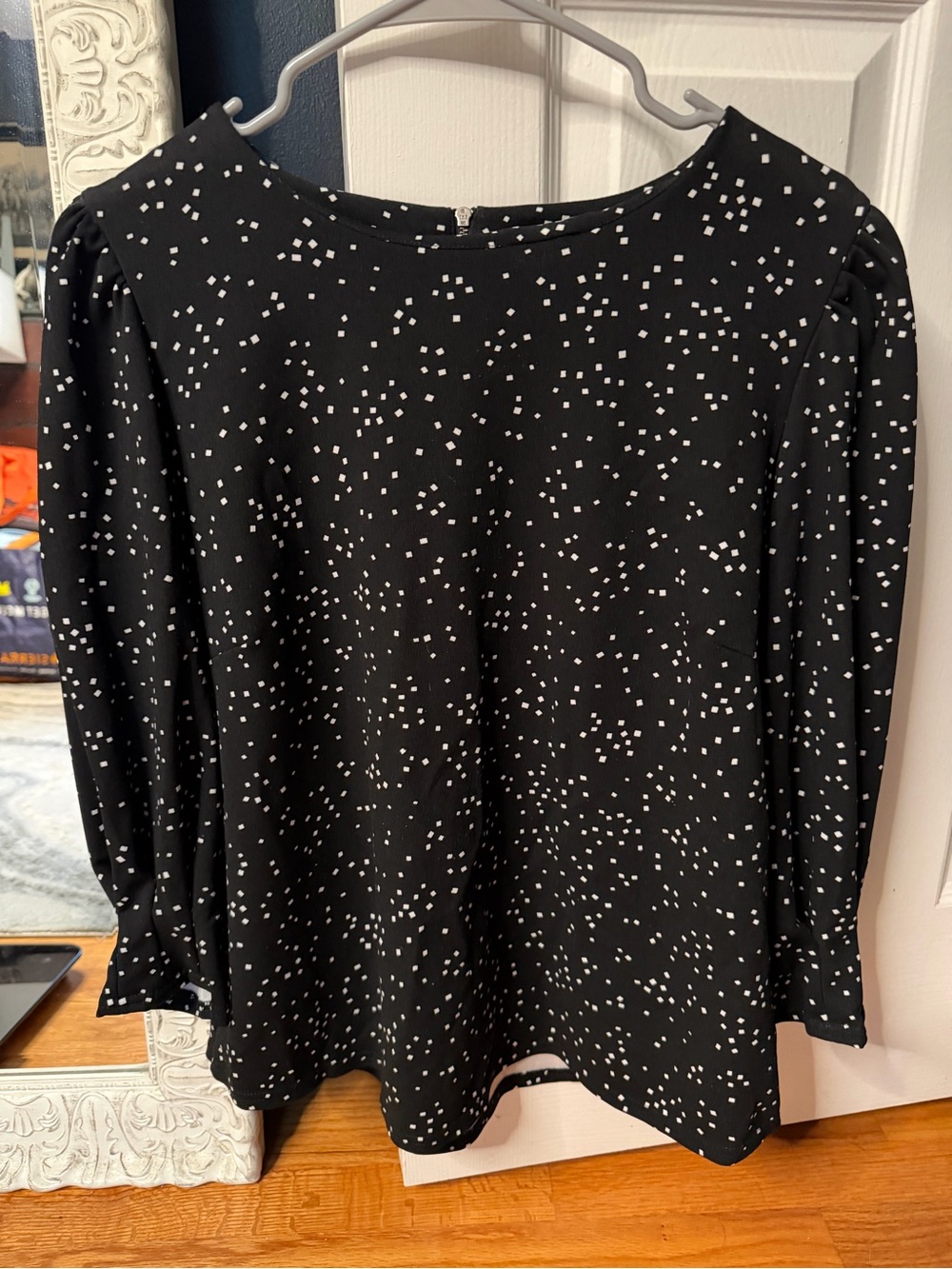 Melloday Black and White Dot Long Sleeve Women's Blouse